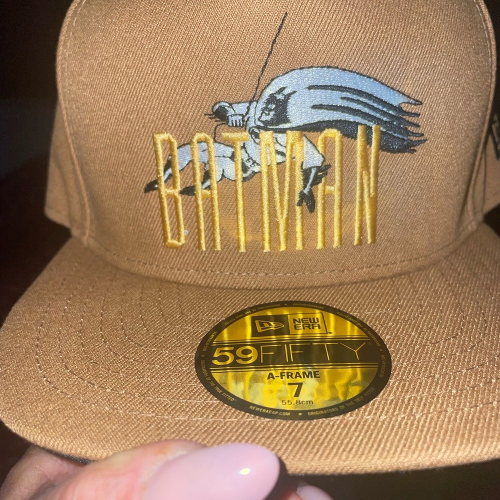 NWT STITCHED (great Quality) BATMAN HAT “The Animated Series”  Bronze Sz 7
